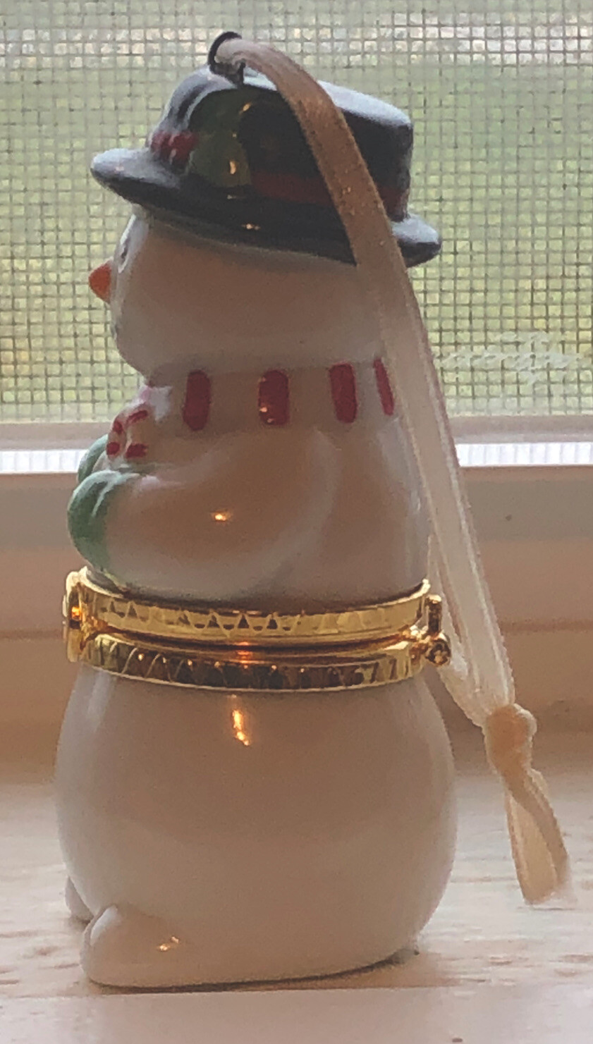 Hallmark Keepsake Ornament Porcelain Hinged Box Snowman 1997 Hide A Gift On Tree