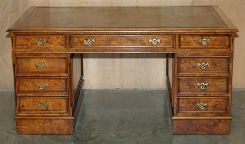 EXQUISITE VINTAGE BURR WALNUT BROWN LEATHER PARTNER DESK WITH SLIP SERVING TRAYS - Picture 3 of 24