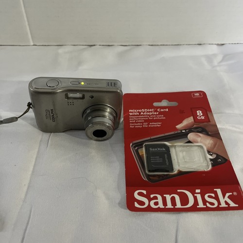 Nikon Coolpix L6 6.0 MP Kompakt-Digitalkamera silber - mit neuer SD-Karte - getestet