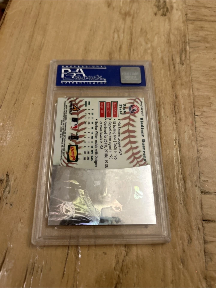 1997 DENNY’S HOLOGRAMA 3-D #22 VLADIMIR GUERRERO PSA 10 - Imagem 2 de 2