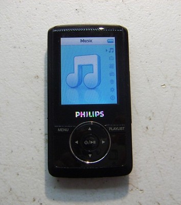 Philips GoGear SA3125 (2GB) Digital Media MP3 Player Black. Works great