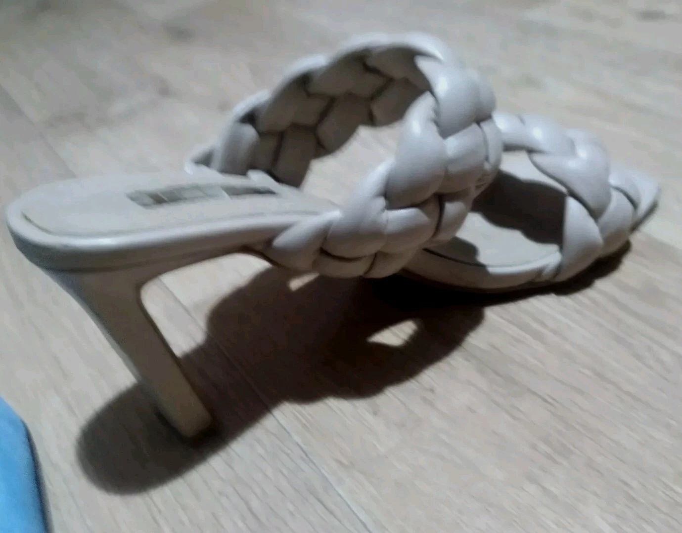 Picture 2 of 5