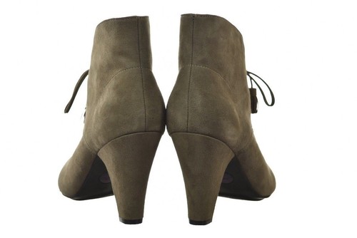 Me Too Odelia Womens Shoes Size 9.5 Gray Taupe Ankle Boots Suede Heels - Picture 4 of 6
