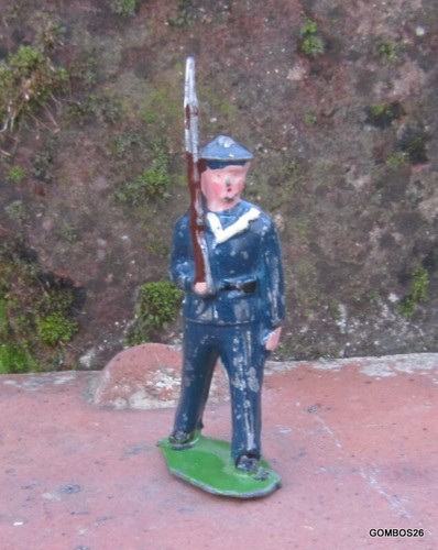 Lot de 19 Figurines de marins de la marine à voile 1/84
