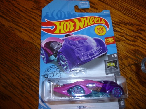 Coche fundido a presión Hot Wheels i-Believe - HW Space - rosa púrpura - 4/5 - Imagen 1 de 2