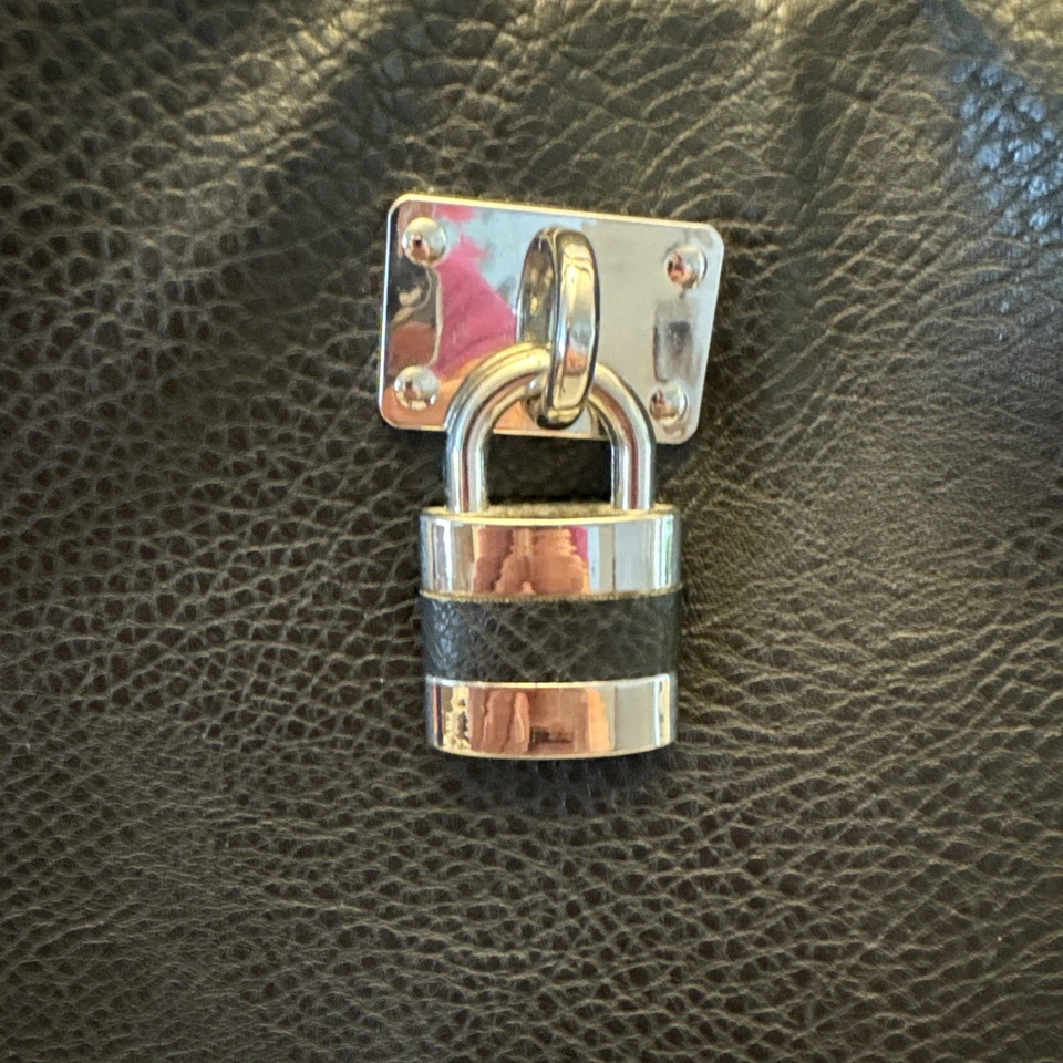 Bolso de hombro Kenneth Cole Reaction negro Foto 3 de 4