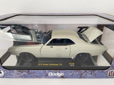 M2 MACHINES CHASE 1970 DODGE CHALLENGER T/A CHASE R138 25-19 1:24