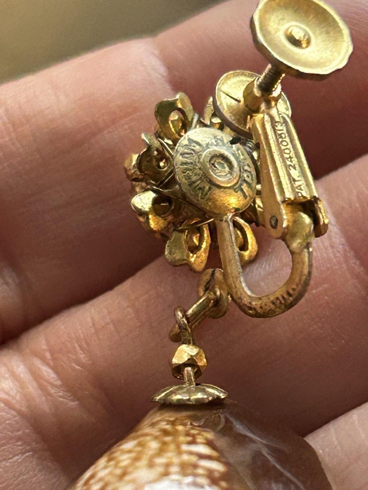 Miriam Haskell Earrings Screwback Shell Cowrie Se… - image 5