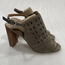 Tahari Marvel Taupe Chicory Slingback Open Toe Chunky Heels  Size 9.5 EUC