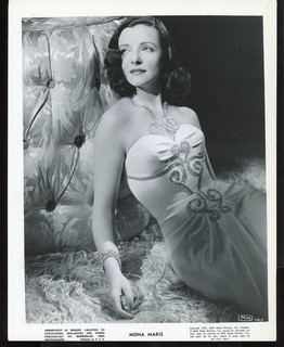 MONA MARIS Original 1941 Buxom Beguiling RKO 8 x 10 Glamour Press Photo vv