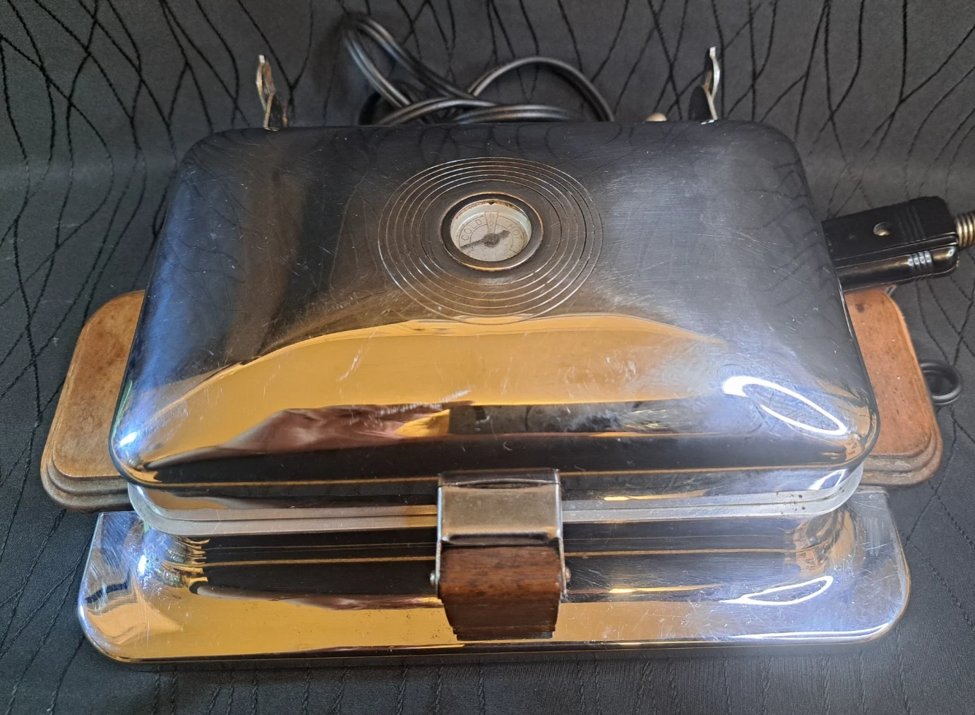 1920s-1930s Sears Roebuck Chrome Waffle Iron Sandwich Maker Works Tested