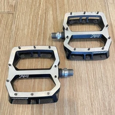 Nukeproof Horizon Pro Downhill Flat Pedals - Sam Hill