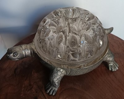 Alter schöner großer Blumenstocher aus Glas Metallständer Schildkröte Reims C15