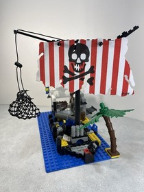 LEGO Pirates: Shipwreck Island (6296)