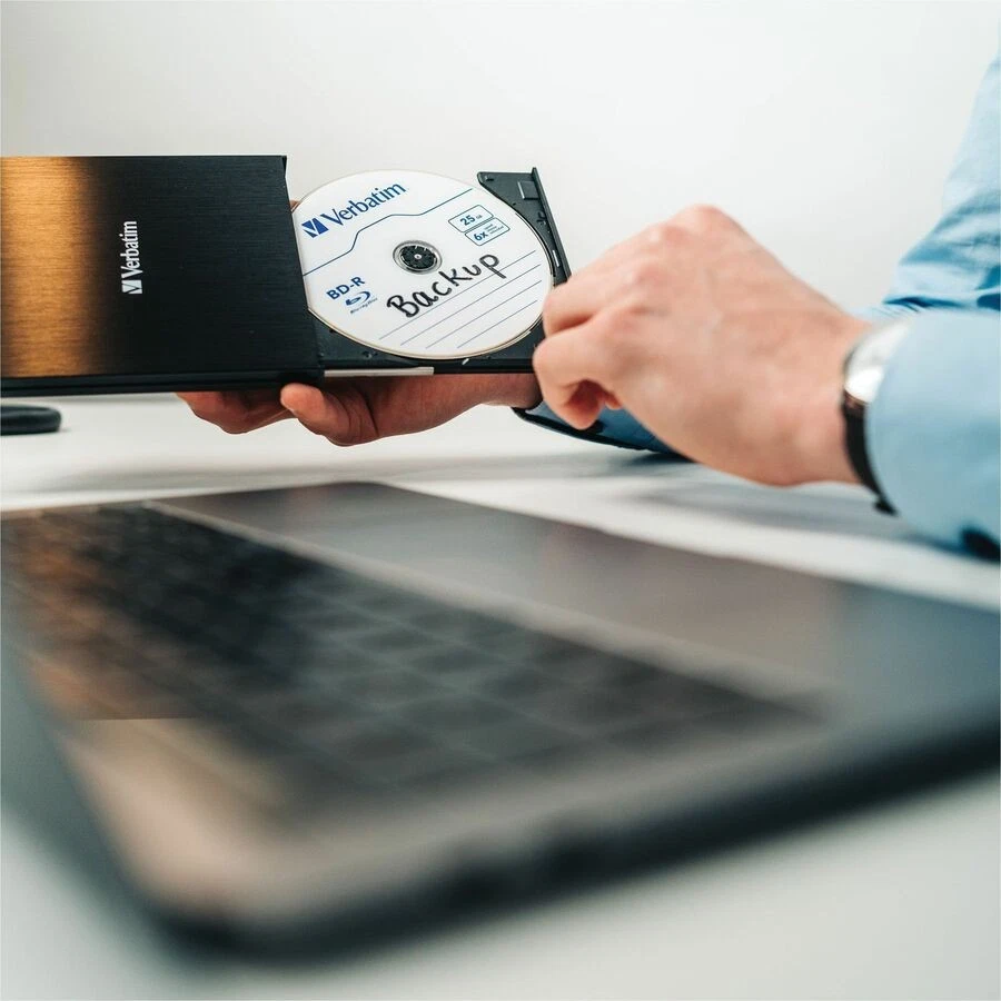 Verbatim Blu-ray Writer - External (ver-43888) (ver43888) - Image 2 of 4