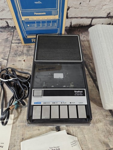 Panasonic RQ-2108 Portable Cassette Tape Player Recorder, good condition w/cord - Picture 2 of 12