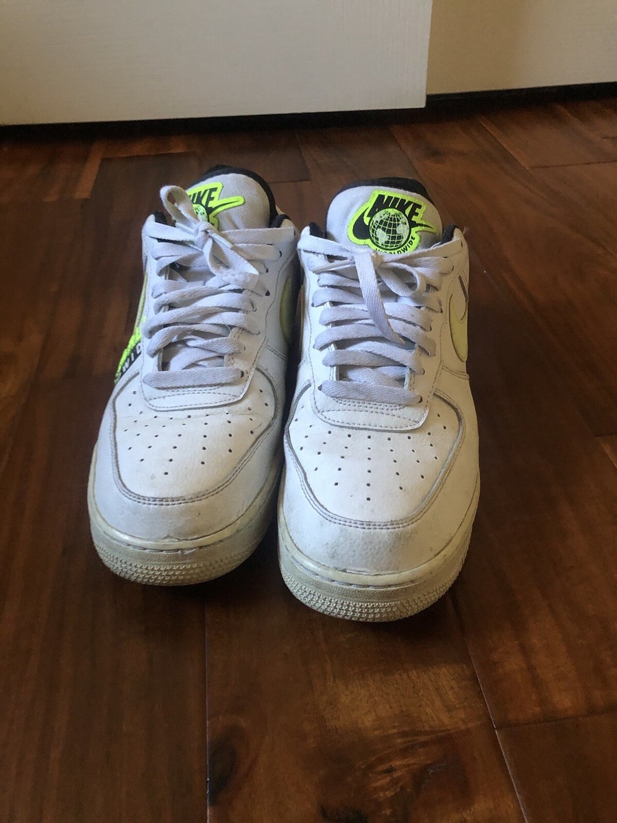Size 9.5 - Nike Air Force 1  display picture 1