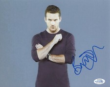 Barry Sloane Revenge Autographed Signed 8x10 Photo COA 