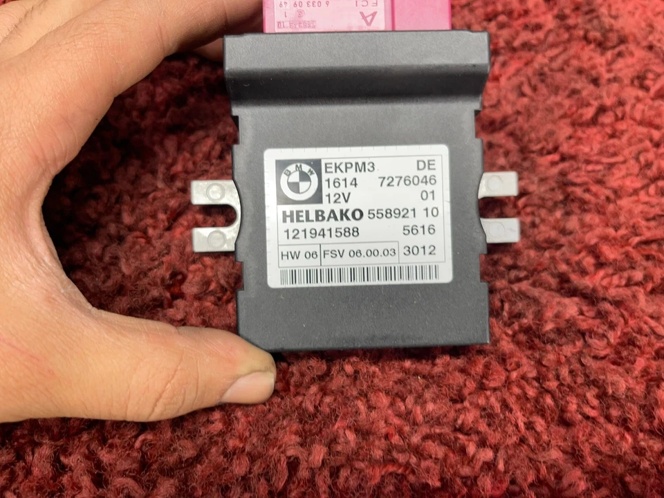 BMW E82 E63 E60 E92 E70 E84 EKPM3 FUEL GAS RELAY CONTROL MODULE UNIT OEM 95K - Image 3 of 4