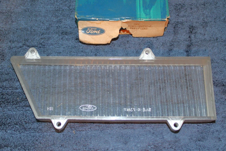 1973 1974 Mercury Marquis Brougham NOS RH FRONT FENDER SIDE MARKER LAMP LENS - Image 4 of 4