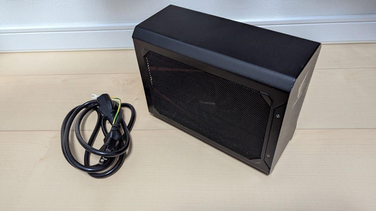 GIGABYTE AORUS GTX 1070 Gaming Box / Thunderbolt 3 External GPU