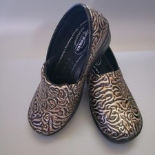Easy Works by Easy Street Laurie work clogs 7 W