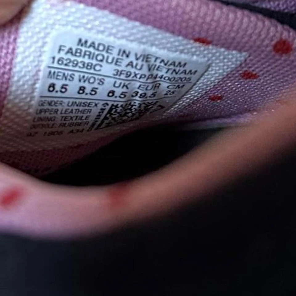 Hello Kitty Converse para mujer 8,5 Y2K Foto 4 de 4