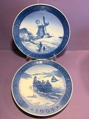 1963 1964 Royal Copenhagen Christmas Plate Fetching the Tree & Windmill, 8''