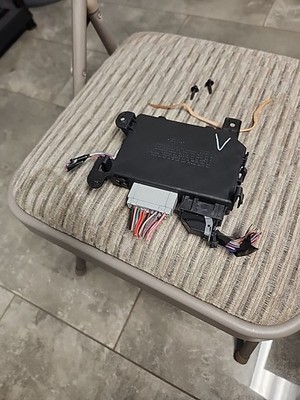 2009-11 GRAND MARQUIS TOWN CAR KEYLESS DRIVER DOOR MODULE CONTROL