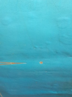 LEDER gebraucht blau gold Muster 3 Streifen 70 cm x 100 cm ca. bastelmaterial