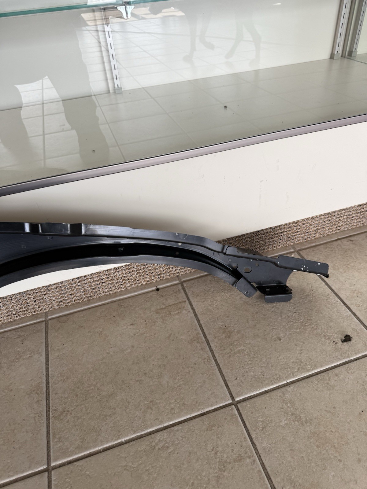 2013-2017 Maserati Quattroporte Front Left Inner Fender Panel 673002685 OEM 864