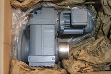 SEW FAF77 DRN90S4/TF Flachgetriebemotor i=142,27 1,1KW 1030Nm Unused OVP
