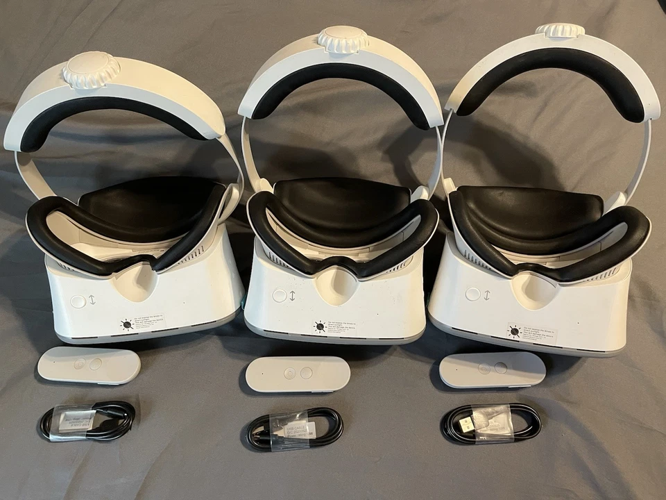 *Used* Lot of 3 Lenovo Mirage Solo VR Headsets - Image 4 of 4