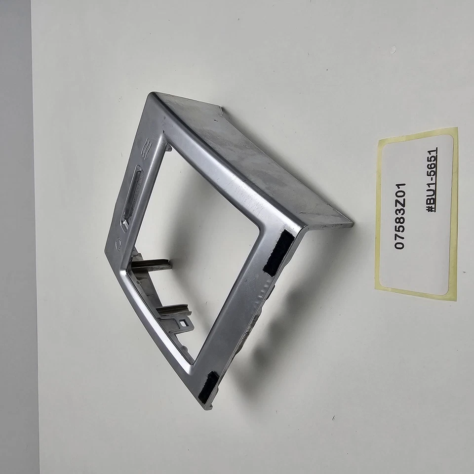 2012 Land Rover Range Rover Sport Vent Trim 07583Z01 - Imagem 3 de 4