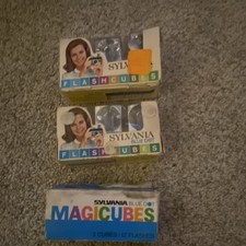 SYLVANIA Blue Dot Flashcubes Magicubes Clear Bulbs 3 Cubes / 12 Flash Bulbs