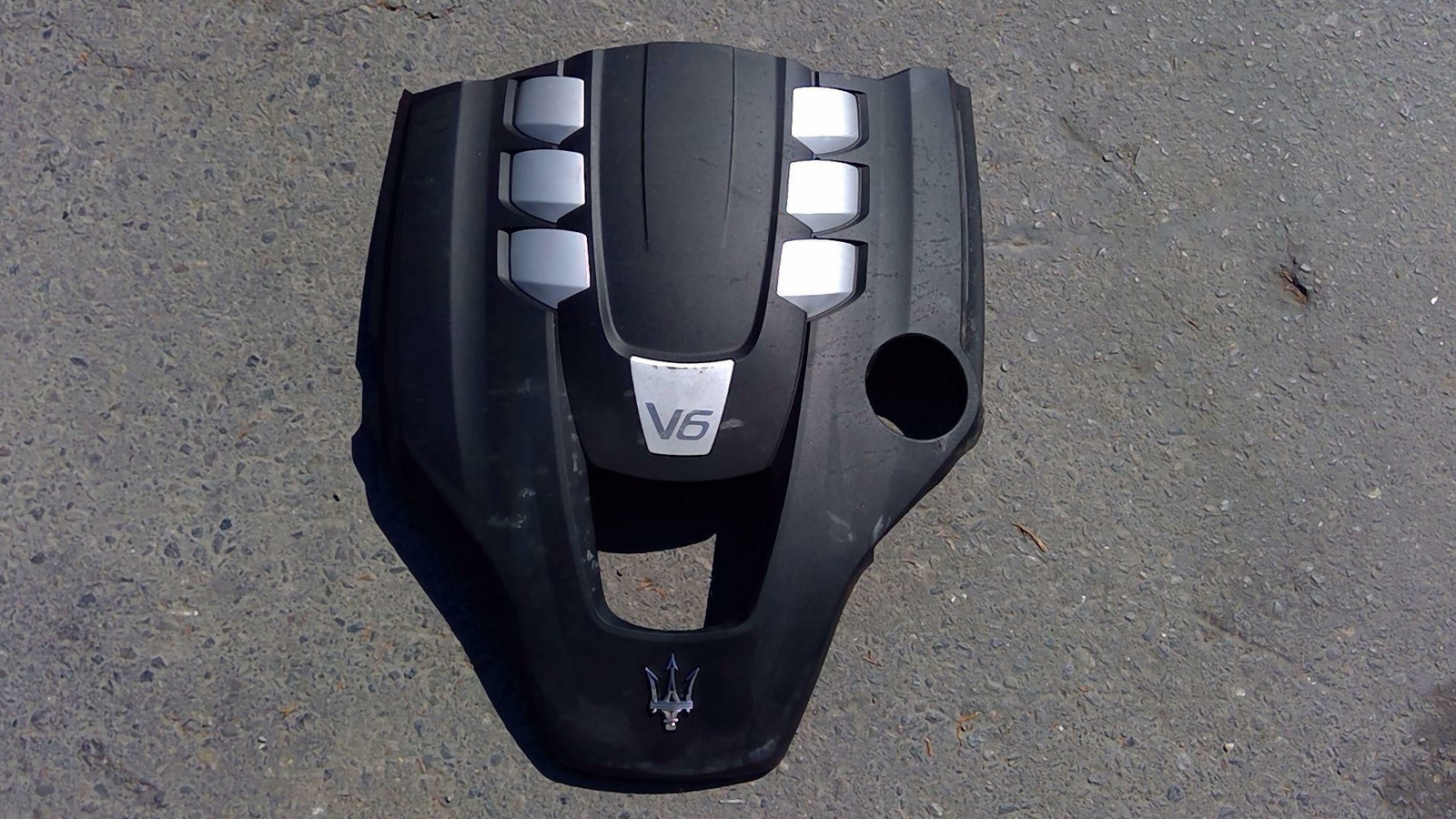 18 MASERATI Engine Cover 3.0L