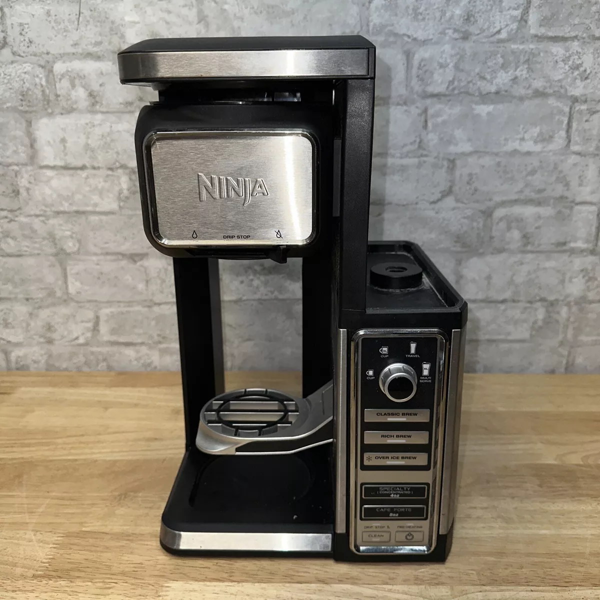 NINJA Coffee Bar Single Serve System Coffee Maker Model CF11 with