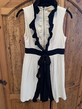 Alice + Olivia Gorgeous, Stylish Cocktail Dress With Ruffles & Bow Black & White
