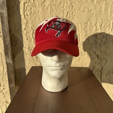 VINTAGE Reebok Tampa Bay Buccaneers Hat Cap Adult Strap Back Red Sharktooth NFL