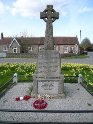 Foto 6x4 Kriegerdenkmal Süd Knarrendenkmal für das Erste & Zweite W c2009