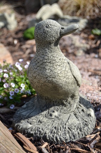 Louise the Duck Stone Garden Ornament - Picture 2 of 9