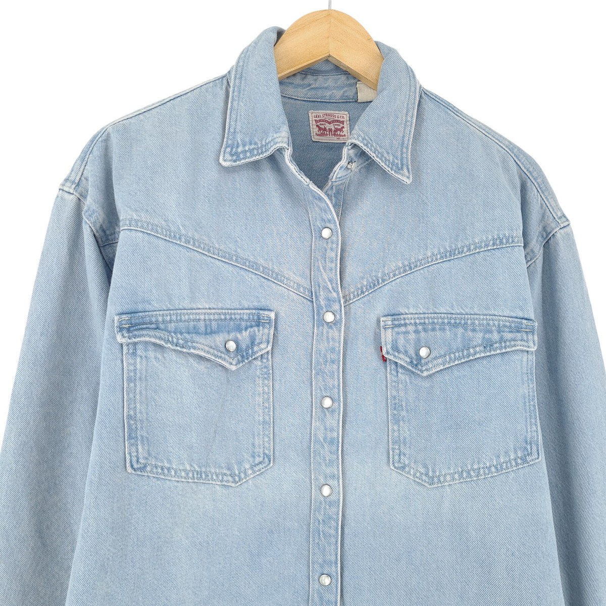 トップス Levis PULL OVER V-NECK S/S DENIM SHIRTS Ultimate Western Denim Shirt - Medium Wash | Levi's® US