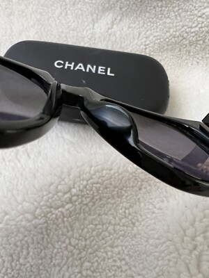 Auth Chanel Vintage Quilted CC Logo Black Sunglasses *For  display picture 1
