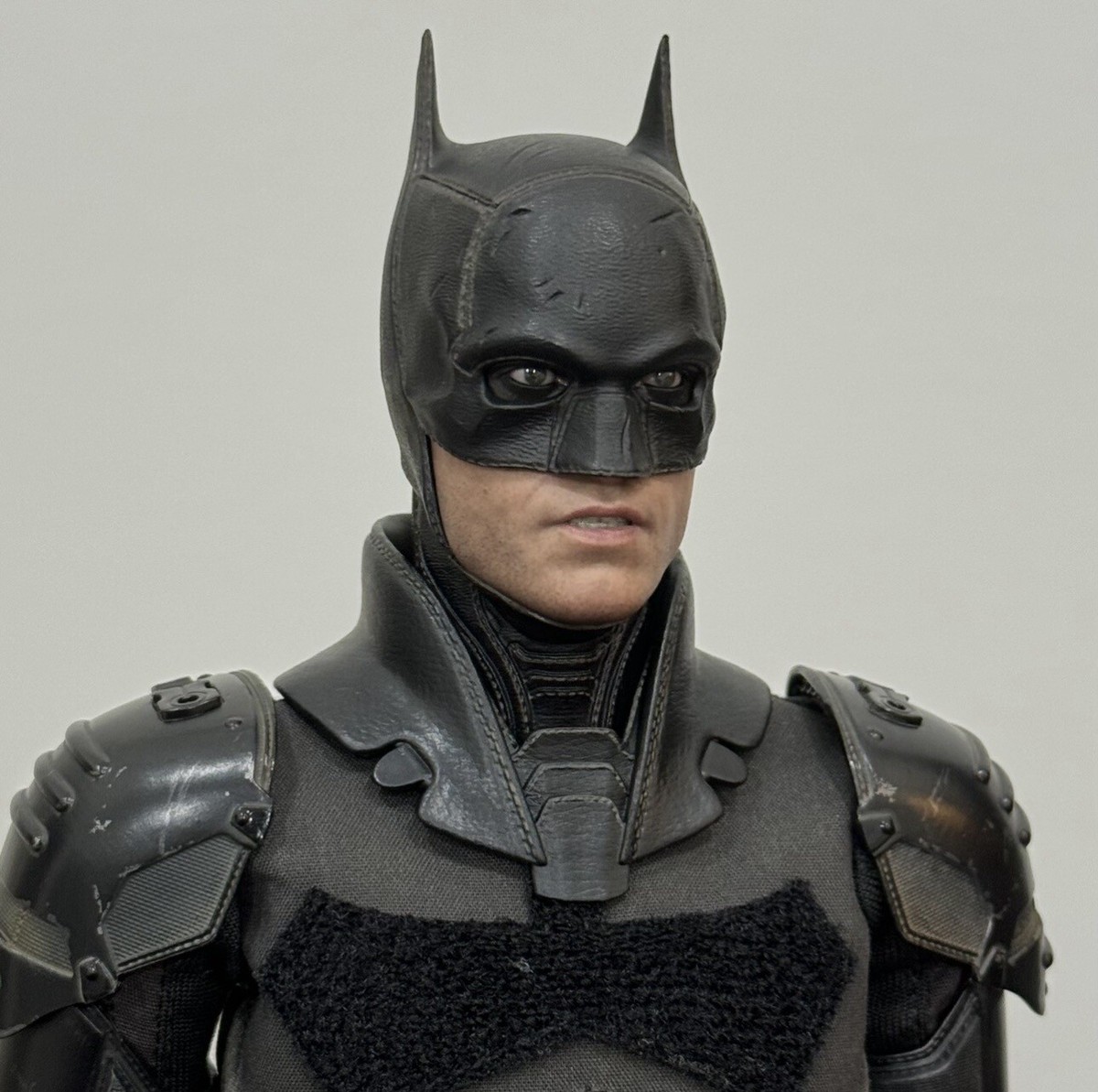 ACCESSORY ONLY - PAINTED Collar replacement Hot Toys The