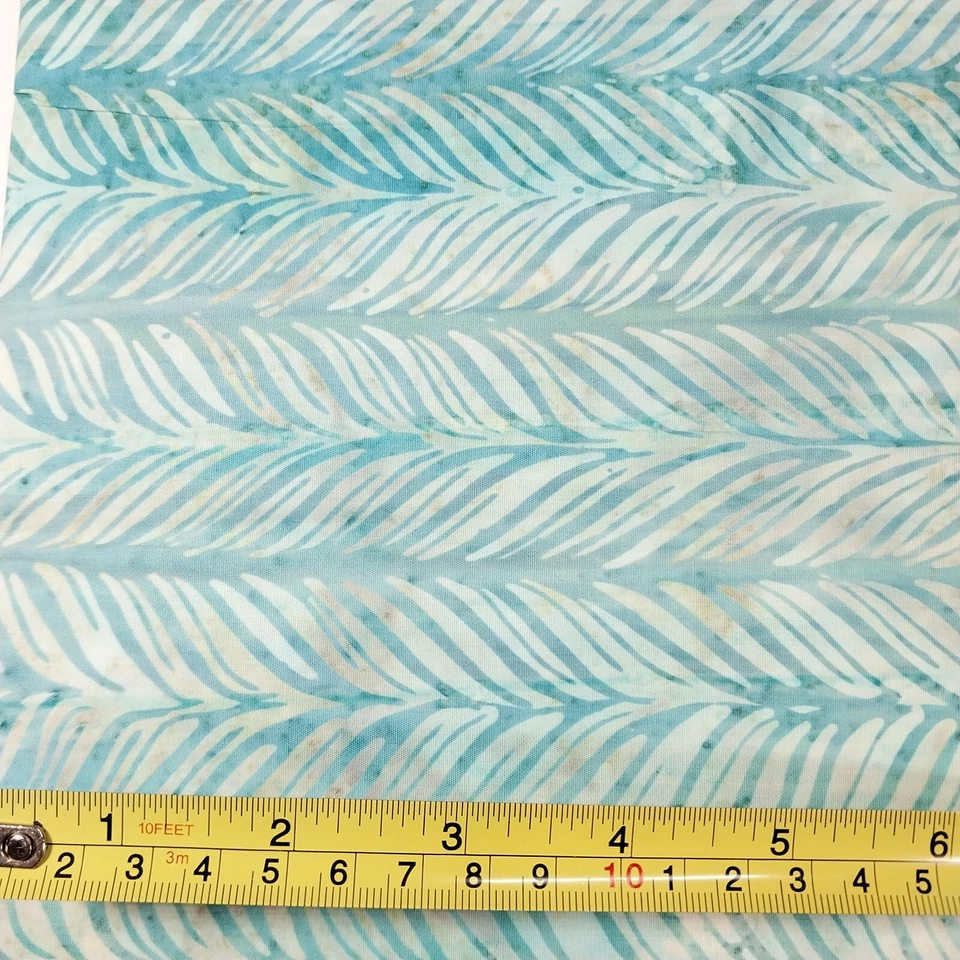 Tela Batik de 2 yardas - rayas emplumadas azul aguamarina, crema y gris Foto 4 de 4