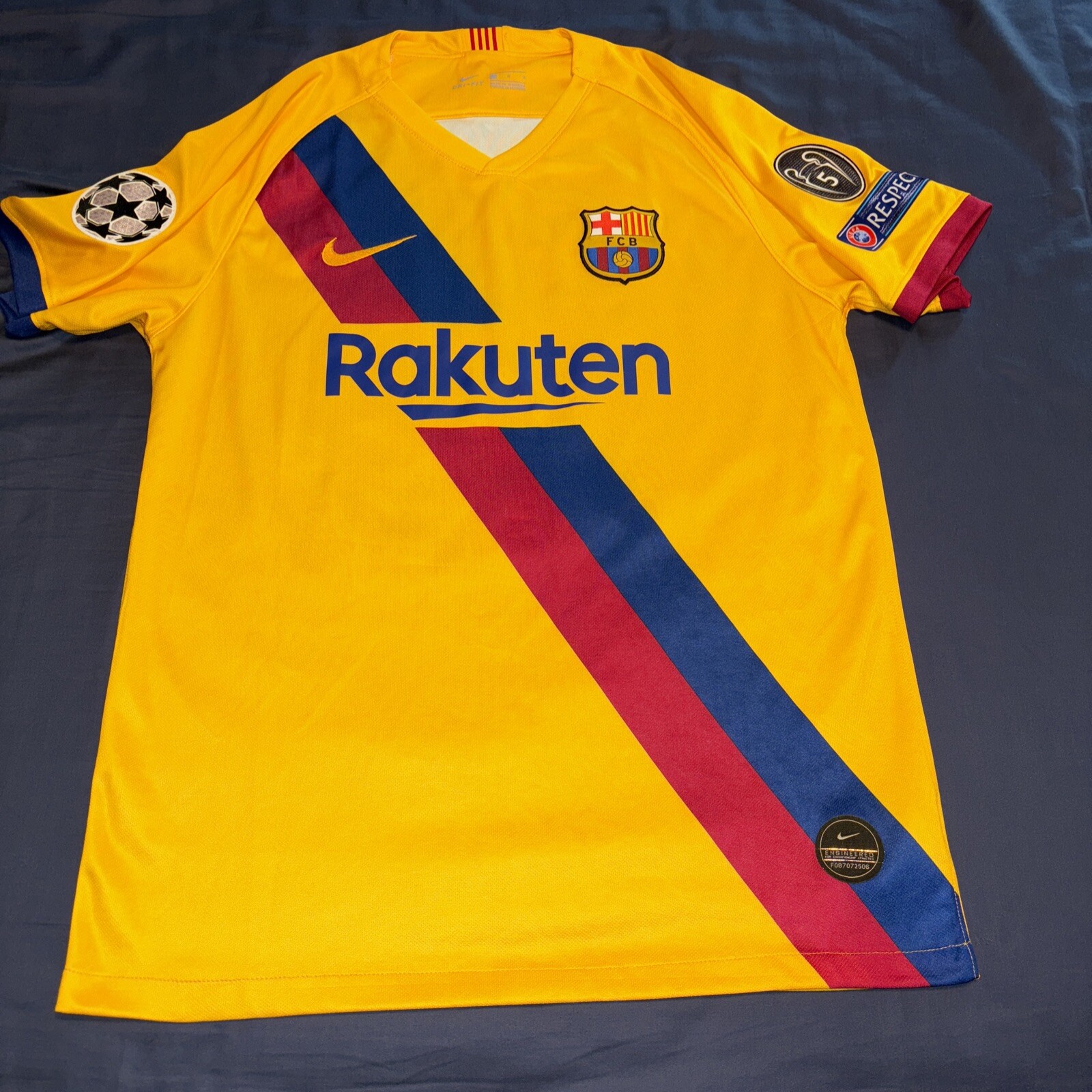 Frenkie De Jong Large Mens Barcelona Jersey With Champions League Badges