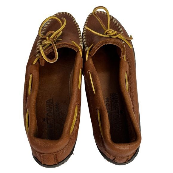 Minnetonka Moccasin Brown Leather Loafers Size See Pics For  display picture 3