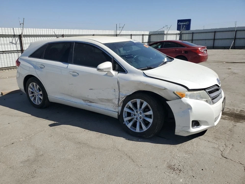 VENZA 2014 Front Door Trim Panel 7658033 - Image 4 of 4