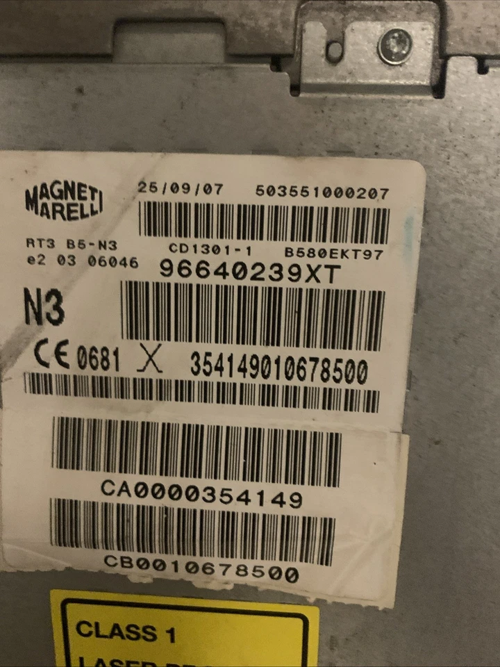 Navigation MP3 Autoradio RT3 Citroën C4 96640239XT Programmation Possible - Photo 3/4