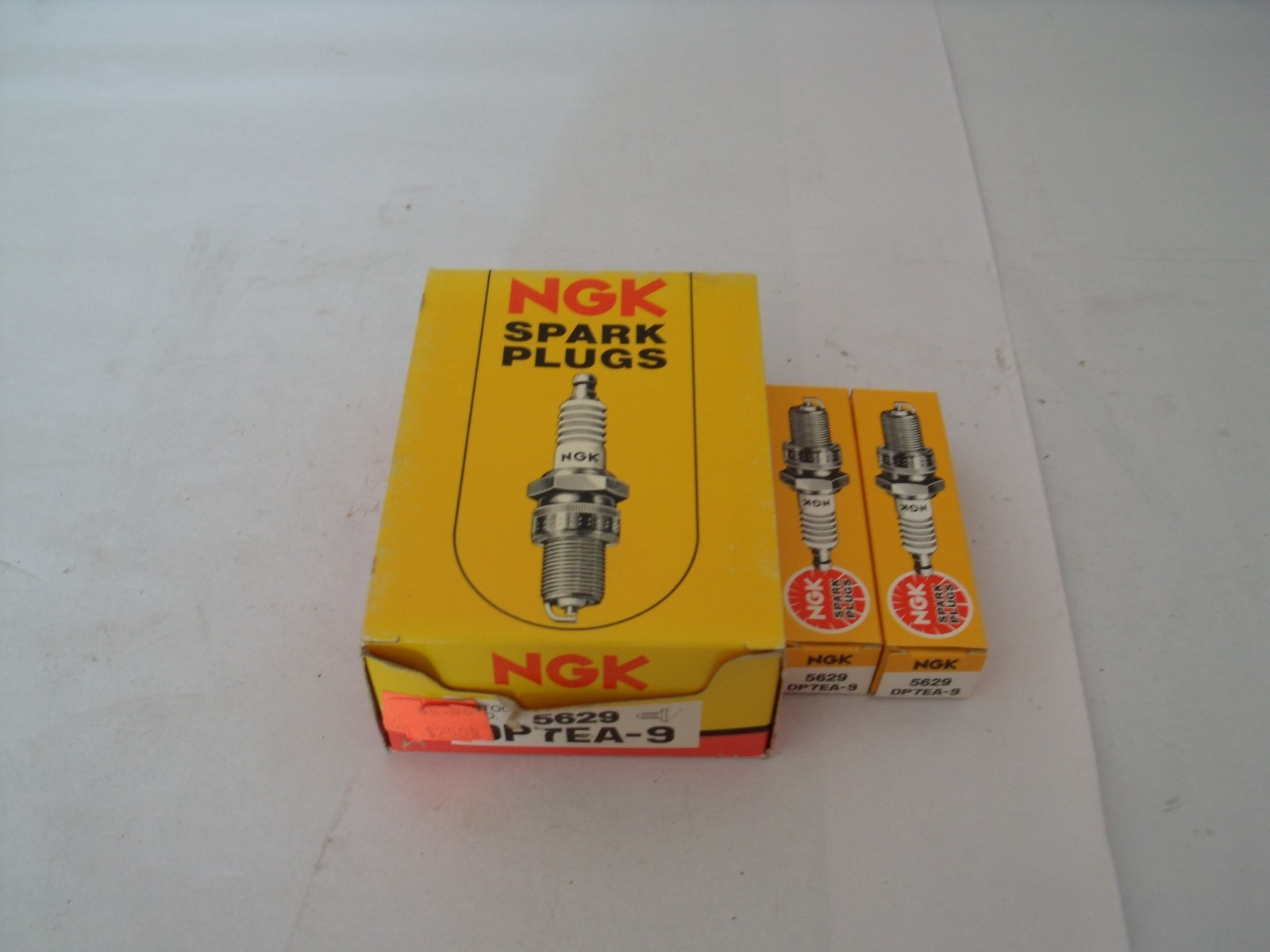 NGK SPARK PLUGS 12 PACK DP7EA-9 DP7EA9 5629 MADE IN JAPAN